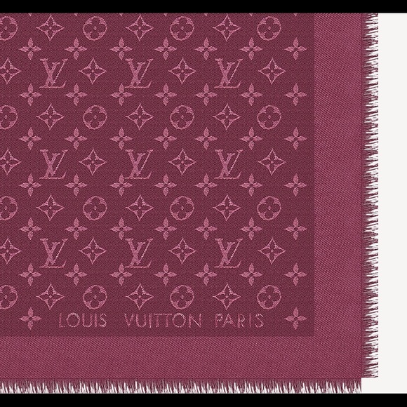 SOLD Authentic Louis Vuitton Shall - Picture 3 of 13